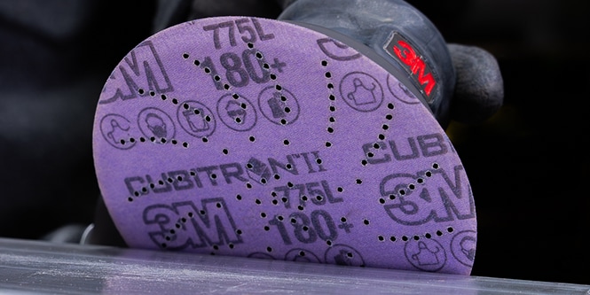 3M Xtract™ Cubitron™ II film disc 775L on 3M Xtract™ orbital sander
