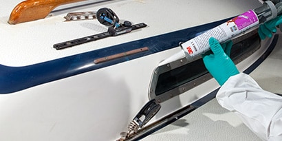Learn more about sealing applications using 3M products for the marine industry
