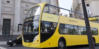 3M™ tapes and industrial adhesives are ideal for bonding composite materials to aid with lightweighting
