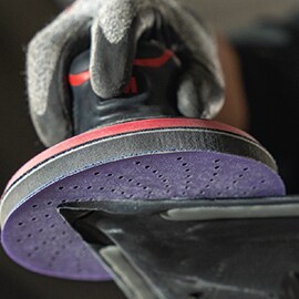 3M abrasive sanding a vehicle panel