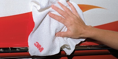 Learn more about using 3M waxes for the marine industry
